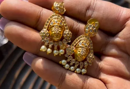 Beautiful divinely diamond replica neckset